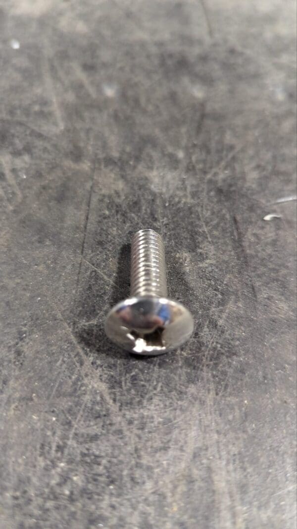 5/16-18 x 1" truss head bolt 18-8 ss